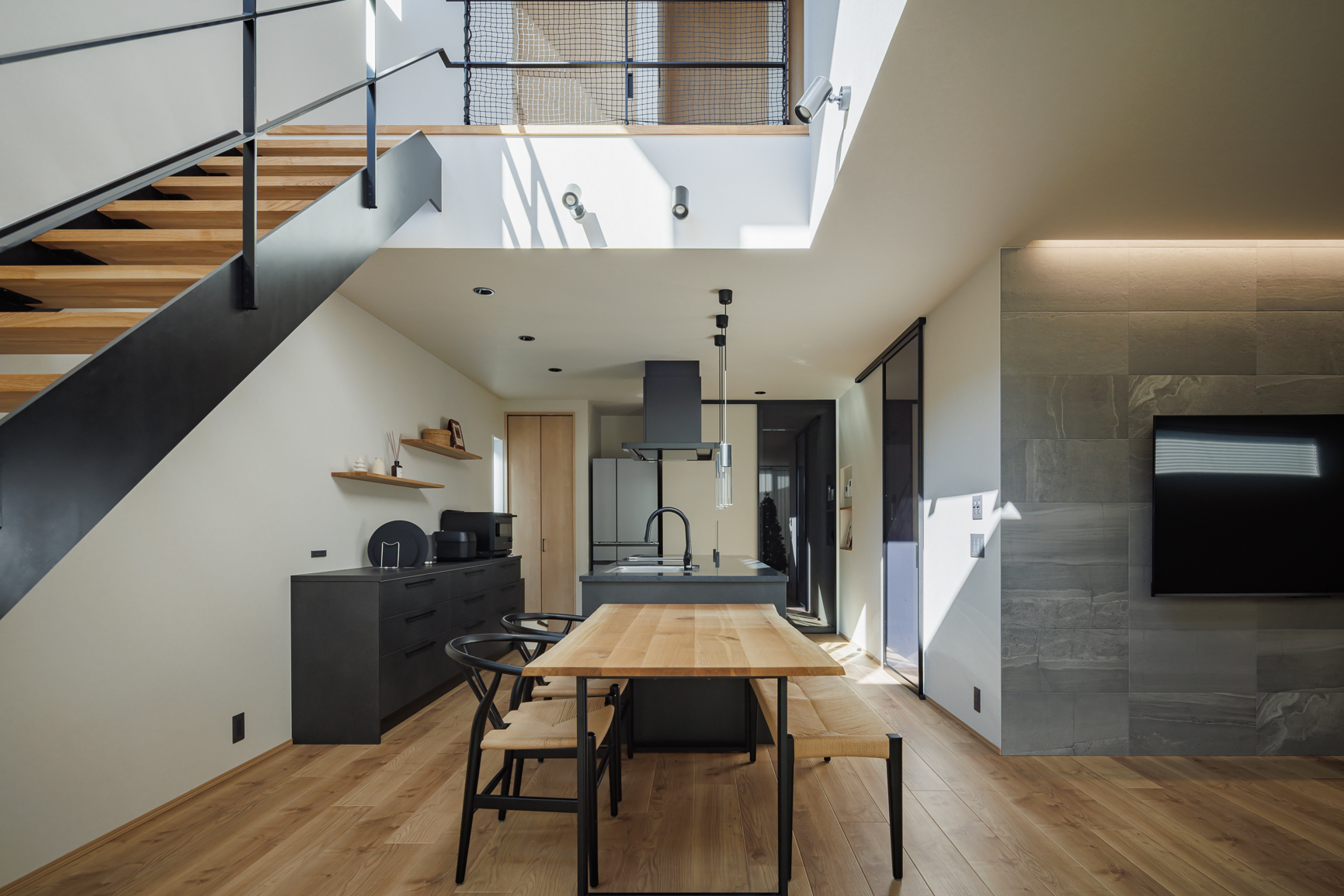 高低差を活かしたこだわりハウス